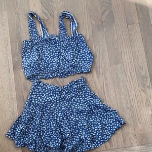 Gap teen matching floral set.